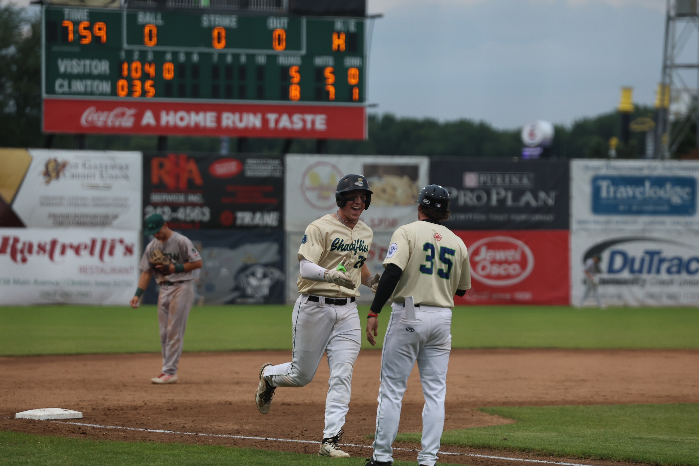 Shadflies Blast Their Way To Run-Rule Victory Over River Dragons